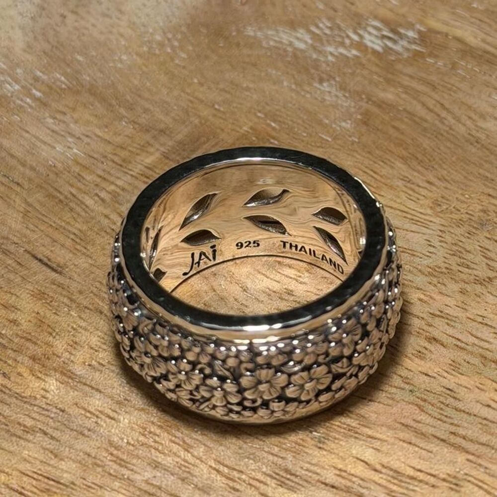 JAI by John Hardy Sterling Silver Artisan Floral Textured Spinner Ring - Picture 3 of 8